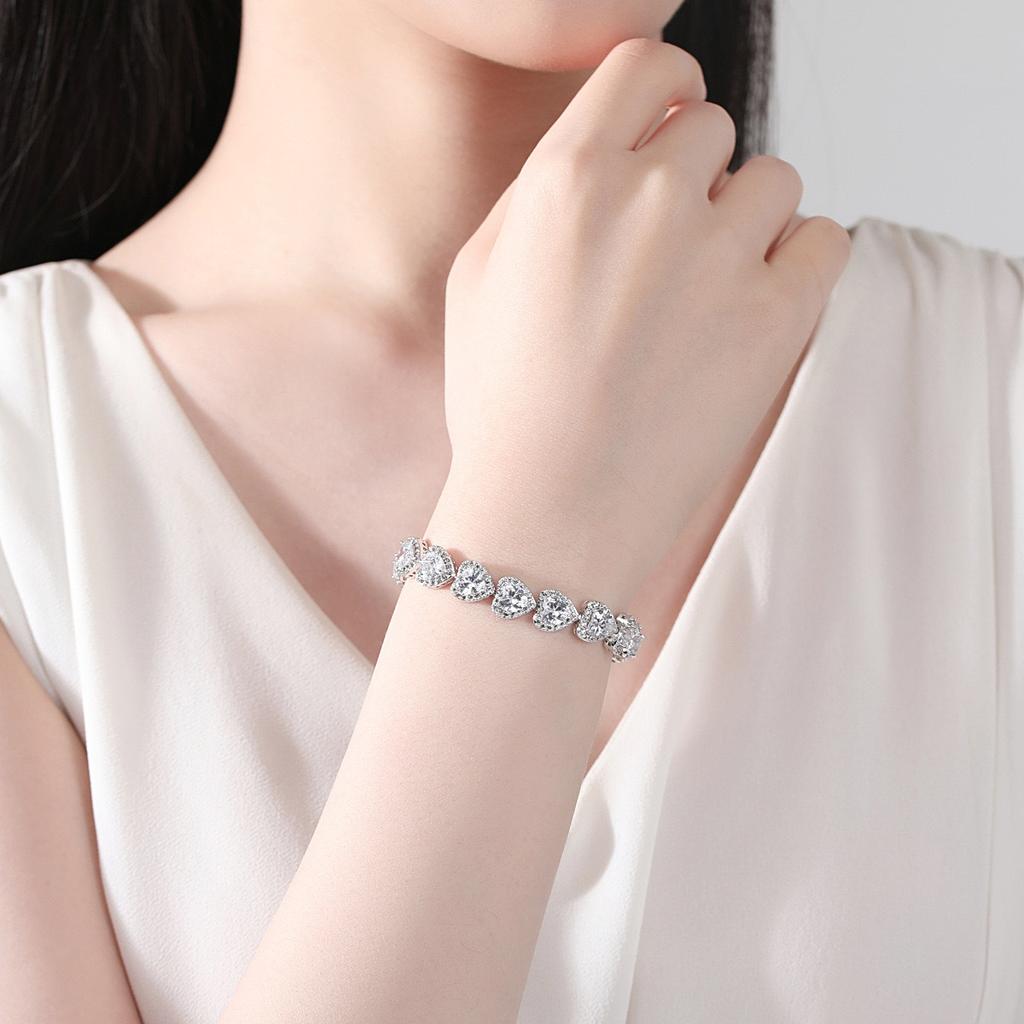 Classic heart-shaped bracelet, simple and fashionable, exquisite bracelet