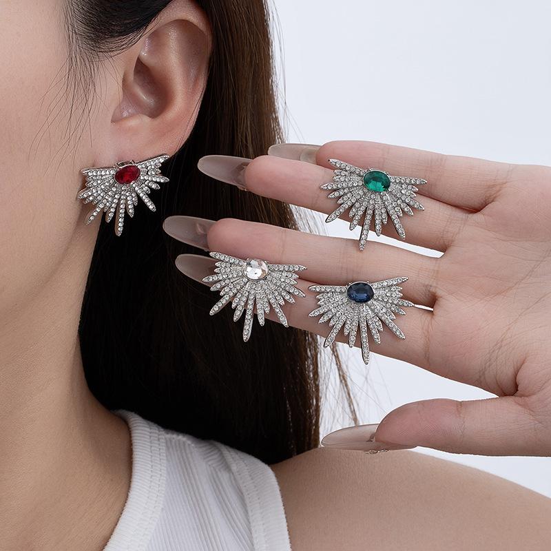 Fashion Personality Wings Full Diamond Earrings Exaggerated Sunflower Earrings High Sense Celebrity Ladies Earrings