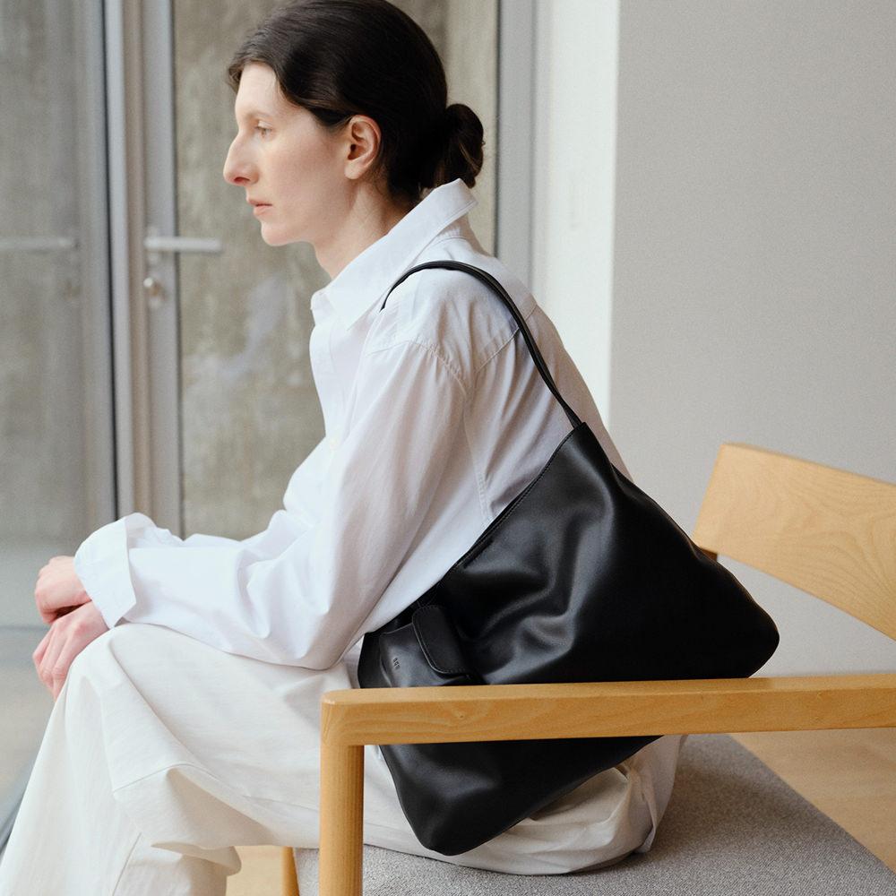 Roh Seoul Mellow Shoulder Bag Black
