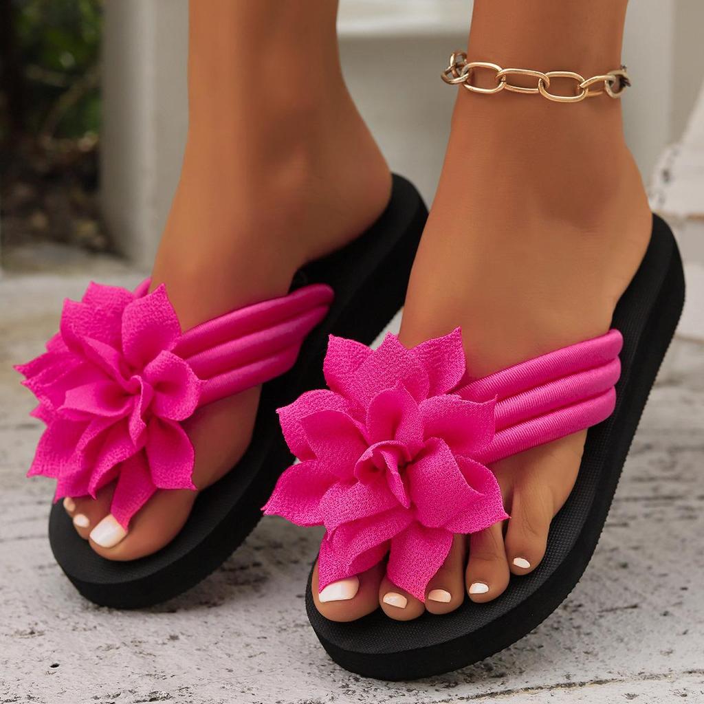 Women's Floral Toe Post Flip-Flop Slippers