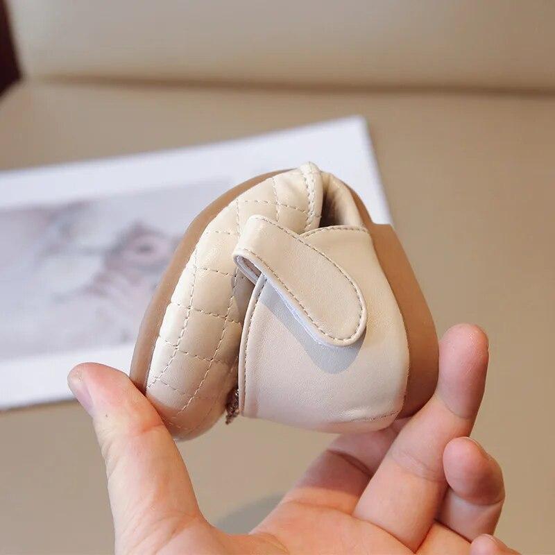 Mädchen-Sandalen, Frühling, weiches Leder, Prinzessinnenschuhe, geschlossene Zehen, modische Strasssteine, weiche Sohle, Kinderschuhe für Party, Hochzeit, Alias