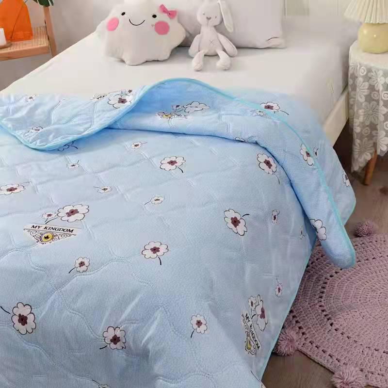 Customizable Summer Cooling Quilt – Ideal Corporate Gift with Logo