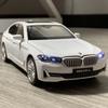 1:24 BMW 530LI Limousine Alloy Car Diecasts & Toy Vehicles Car Model Miniature Scale Model Car Toy For Children Birthday Present