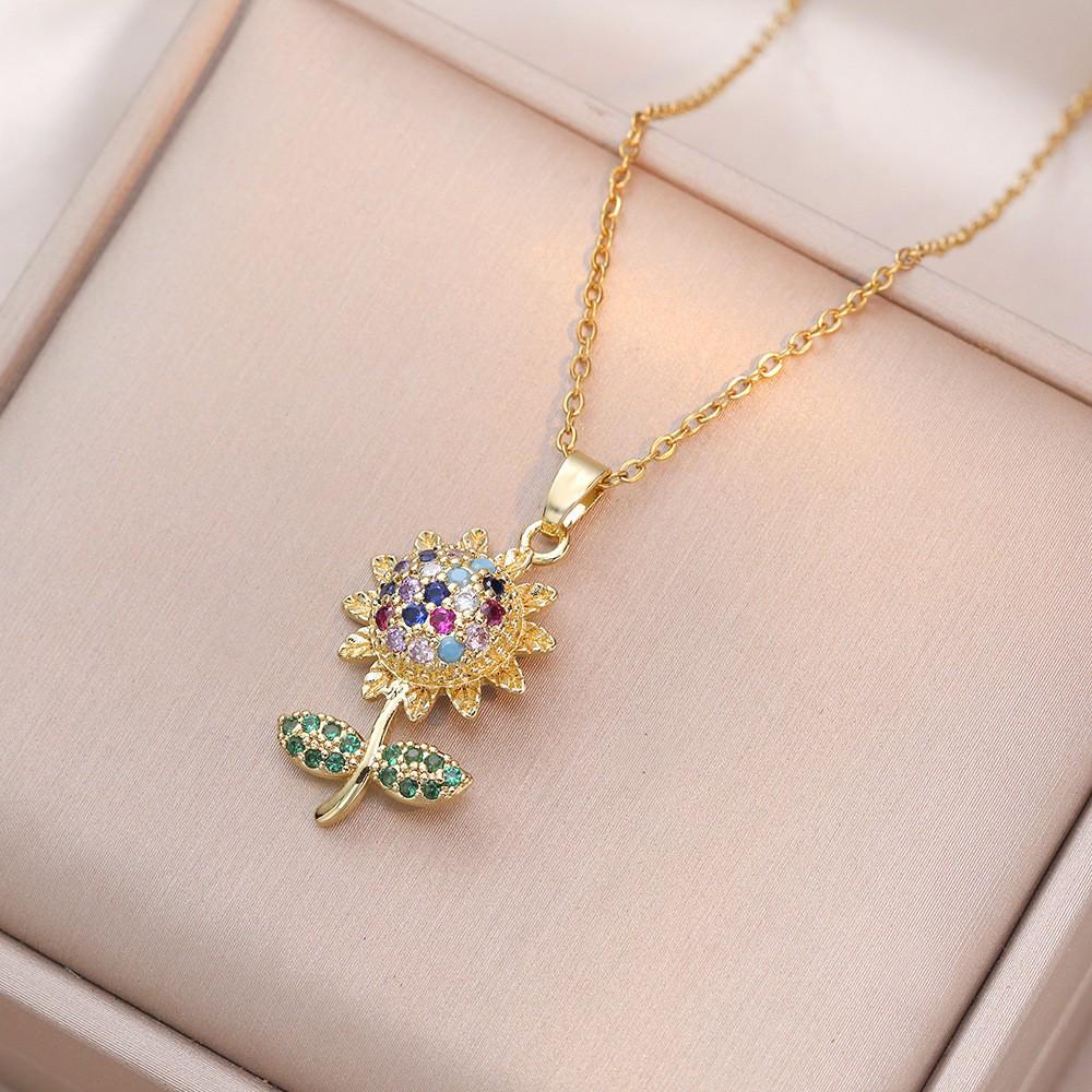 Women's Fashion Heart Pendant Necklace - Elegant, Simple Design, Versatile Clavicle Chain Jewelry