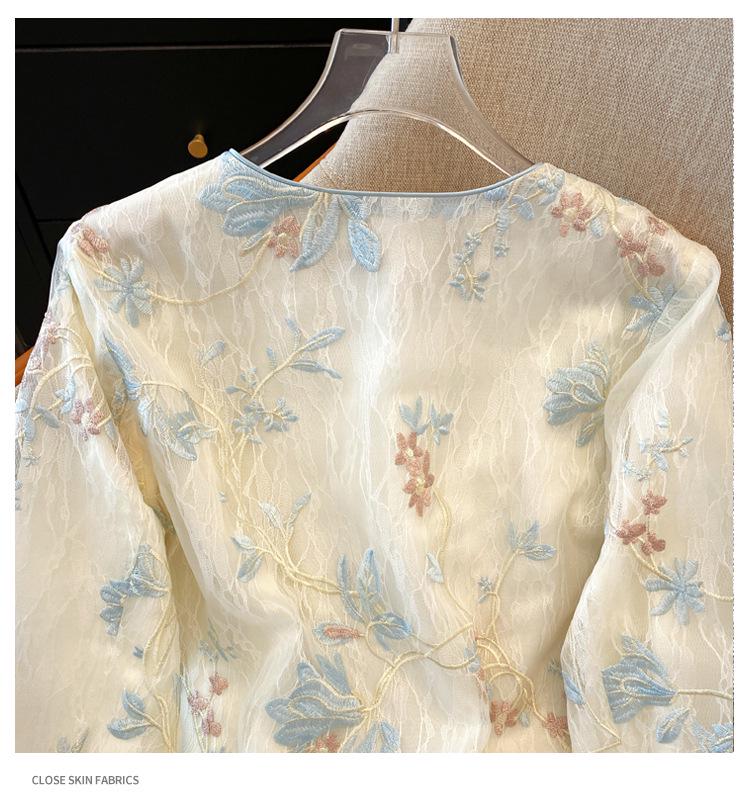 Silk Embroidered Retro Plus Size Long Sleeve Jacket - Flaw Concealer & Age Reducer