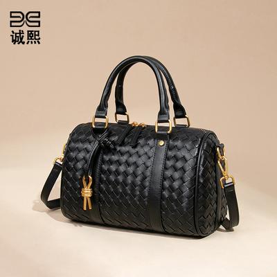 Personlighet hög känsla retro handväska praktisk mångsidig axel crossbody handvävd damväska kuddväska