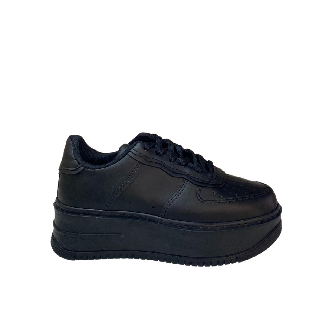 

Женские кроссовки для повседневного использования 38