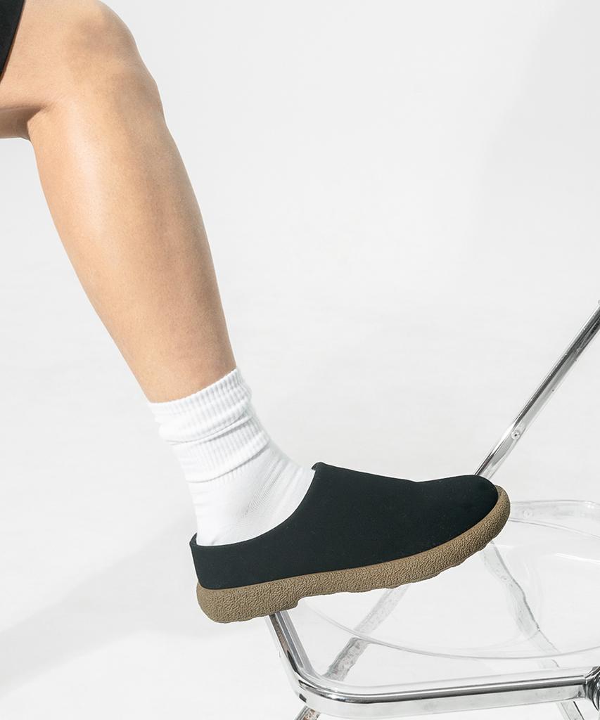 Bsqt By Classy Go112 Karaso Easy Flow Clog Black