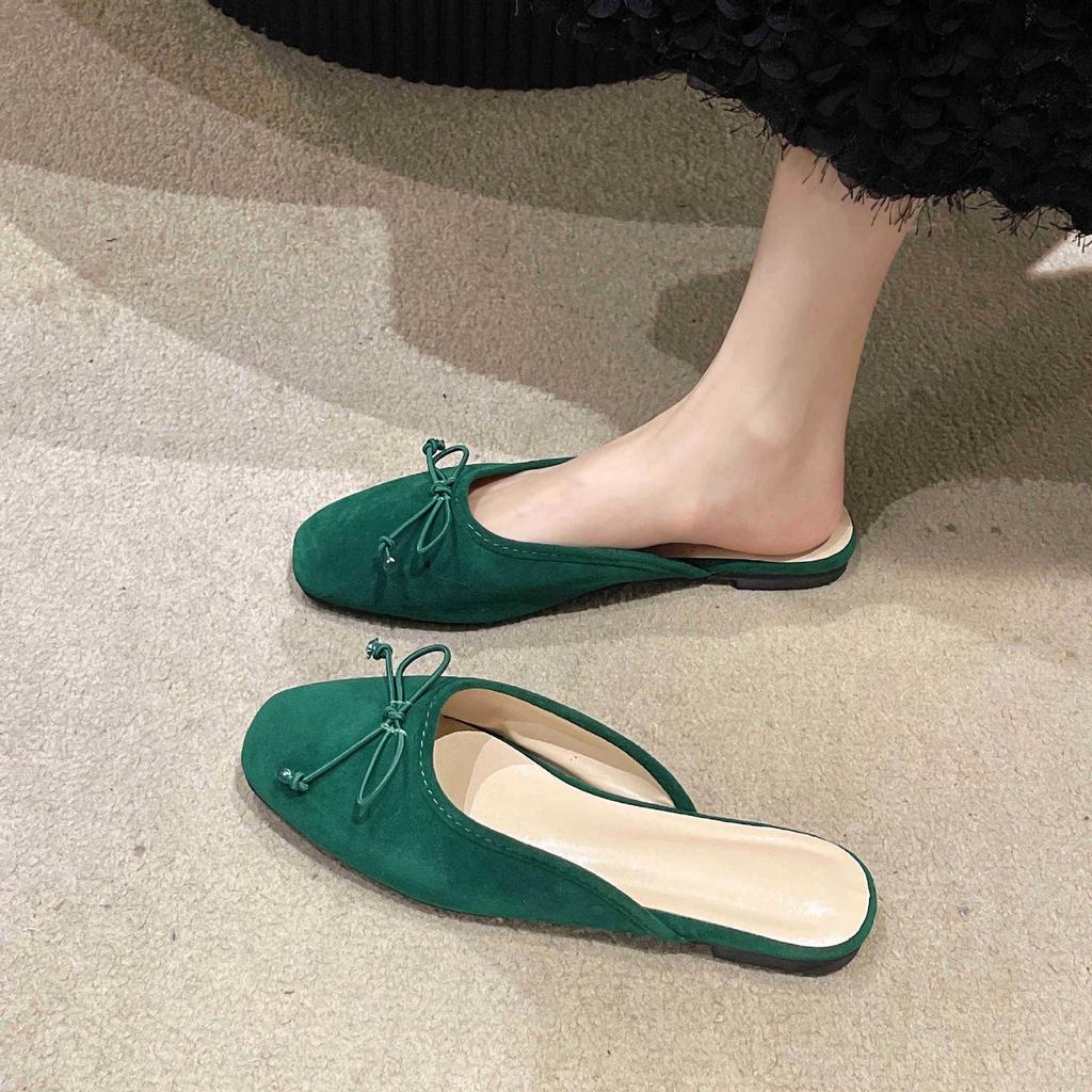 Half slippers women wear versatile 2021 new Internet celebrity fairy style bow suede flat bottom sandals bag head mop