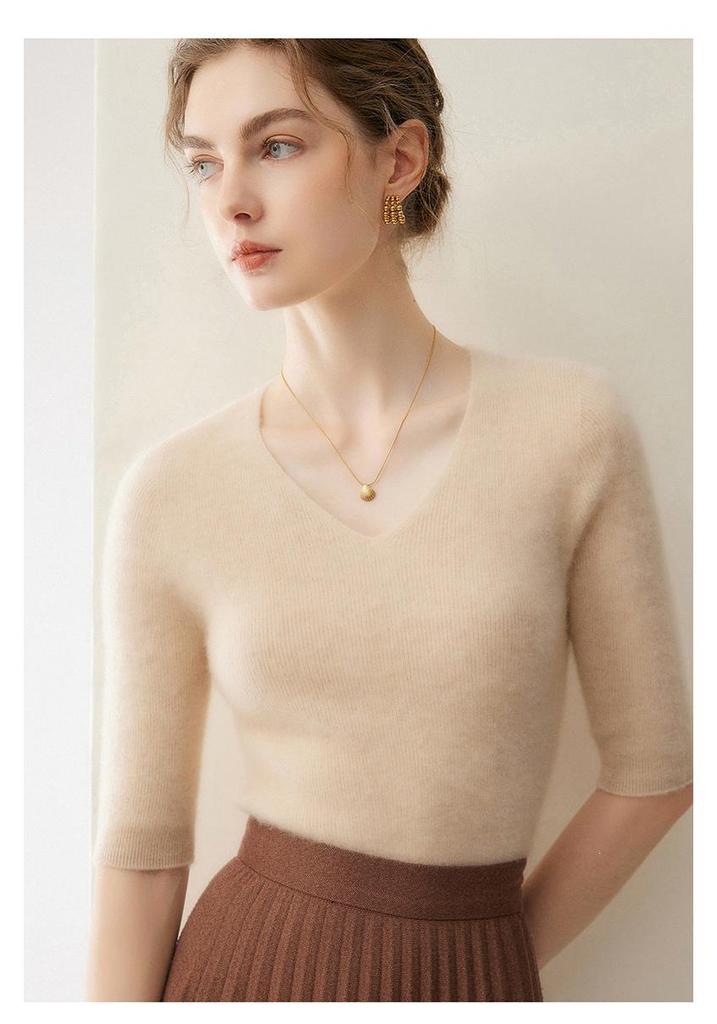 Women's Slim-Fit V-Neck Cashmere Sweater - Flattering Knit Base Layer for Autumn/Winter