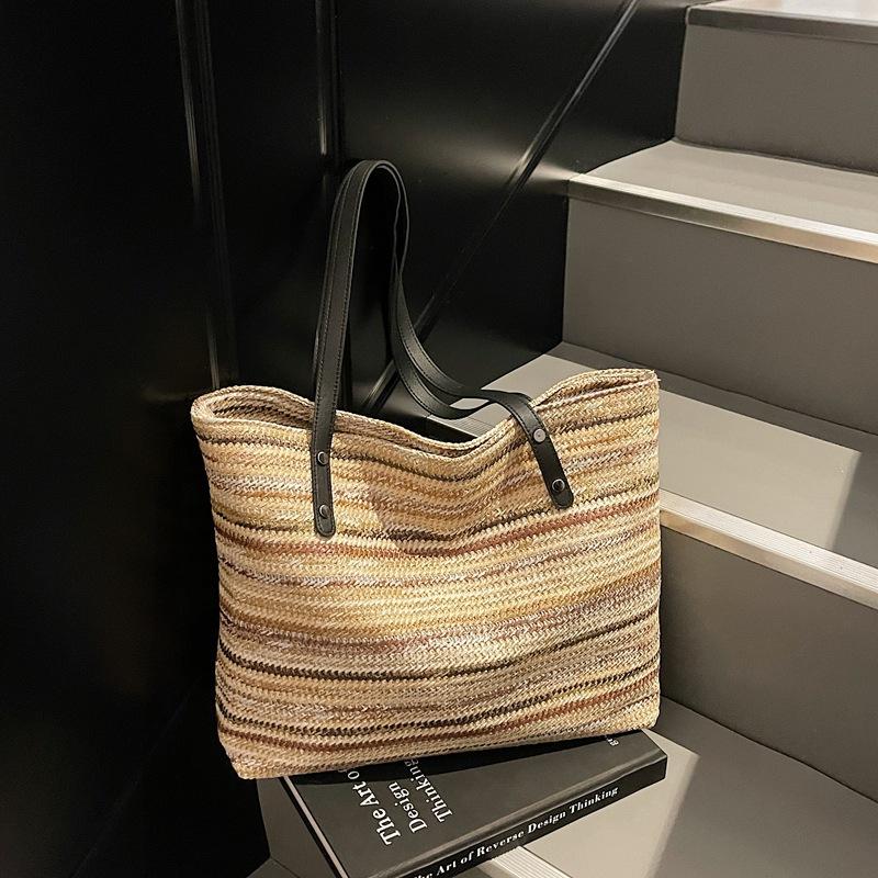 Modische Tragetasche Modische Ein-Schulter-Tasche Großvolumig Modische und Vielseitige Strand-Handtasche