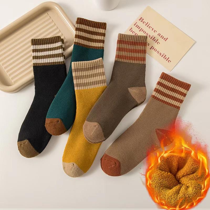 5 Pairs of Soft Striped Socks, Comfortable And Warm Winter Thick Women's Mid tube Socks, Fashionable Coral Fleece Floor Socks