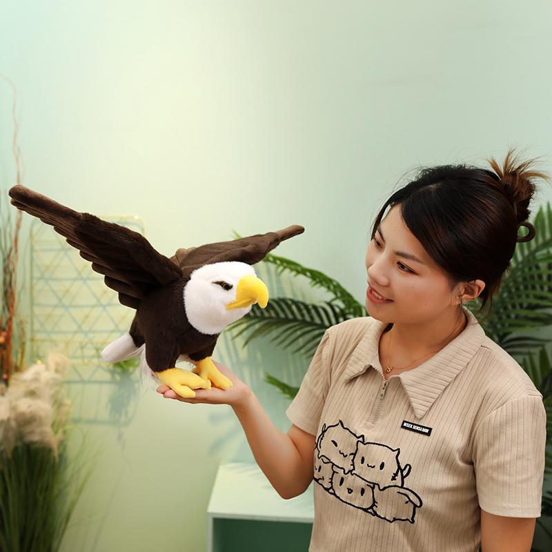 Muñeco de Pájaro Águila Calva Blanca Simulada Peluche Animal Salvaje Volador del Bosque Alas Grandes Peluche Decoración Hogar Oficina Regalo para Hombres