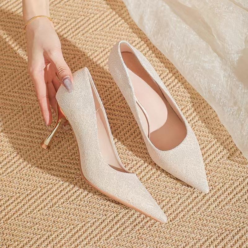 

Мода Мода 2025 Слипоны Женские Туфли на Высоком Каблуке Острый Носок Мелкие Тонкие Каблуки Лодочки для Лаконичного Бренда Свадьба и Платье Женская Обувь 40