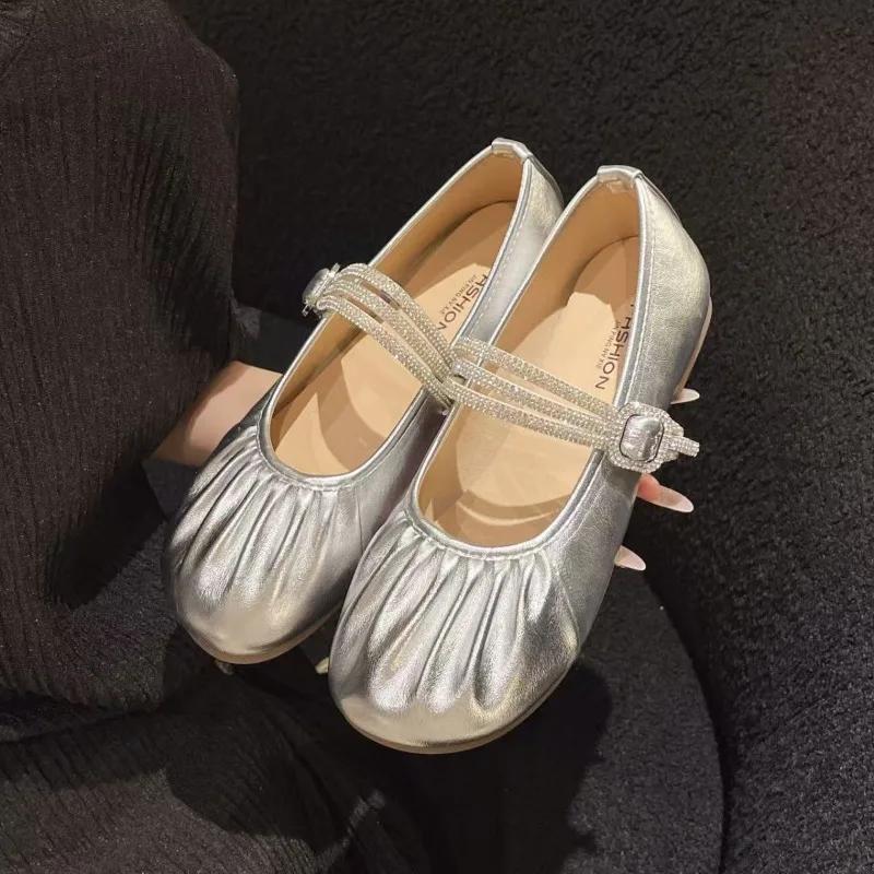 Fashion Spring and Autumn New Women High Quality Pu Flat Shoes Soft Round Toe Bread Shoes Casual Outdoor Women's Shoes