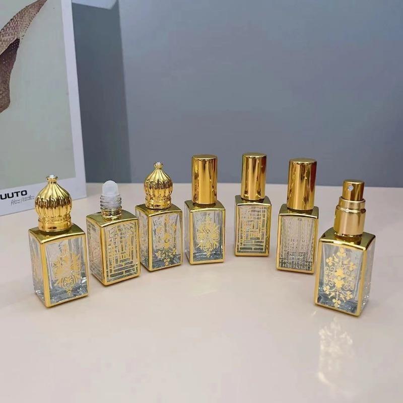 2 Pcs/set Random Pattern Luxury Golden Essential Oil Roller Bottle Refillable Perfume Bottle Glass Roll-On Essential Oil Bottle Cosmetics Container