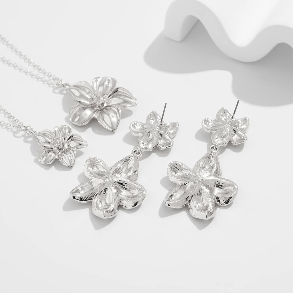 Flower Petal Pendant Choker Necklace Drop Earring Women Romantic Aesthetic Wed Bridal Party Jewelry Set