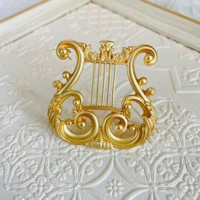 Vintage Golden Harp Brooch Jewelry Musical Suit Pin For Cardigan Sweater Retro