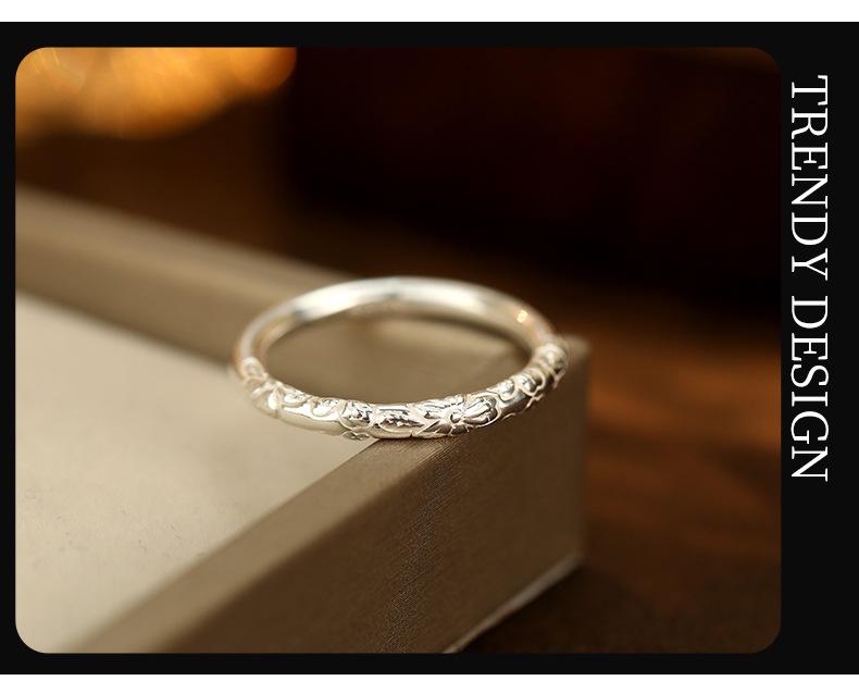 Inel din Argint S999 cu Relief Sakura Sub Arborele Banyan: Inel Retro Simplu Complet Argintiu Închis pentru Bărbați și Femei, Stil Nou Fierbinte