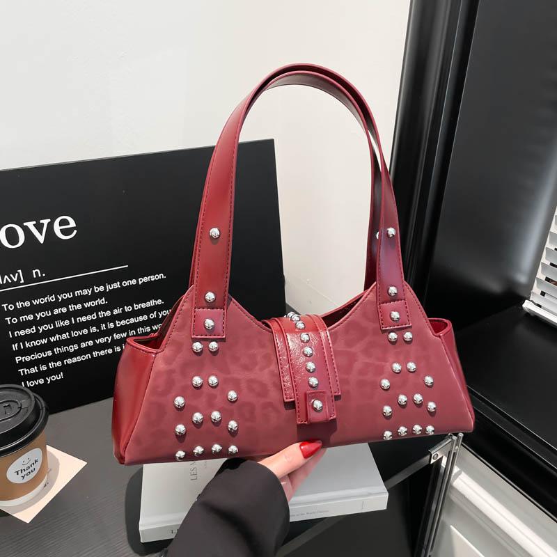 Underarm Bag PU Leather Studded Shoulder Bag for Women Rivet Punk Clutch Purse for Work Travel Shopping Trendy Hobo Purse