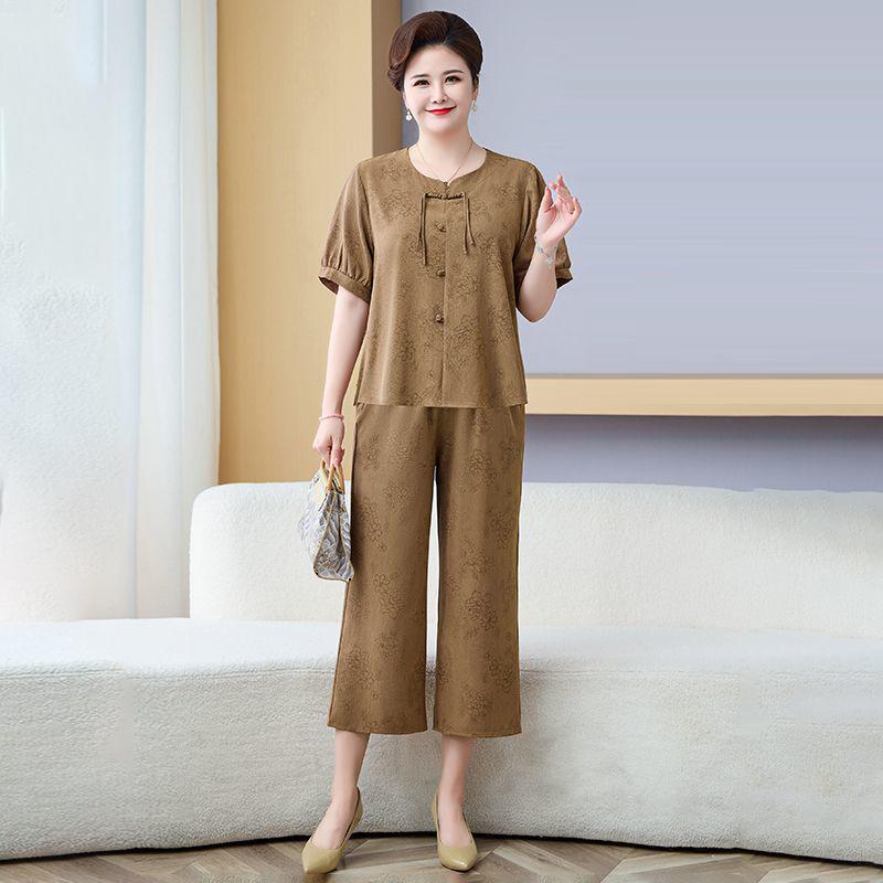 Chinese Style Summer Two-Piece Set: Mid-aged and Elderly Mom Short Sleeve Loose T-shirt and Fashionable Pants