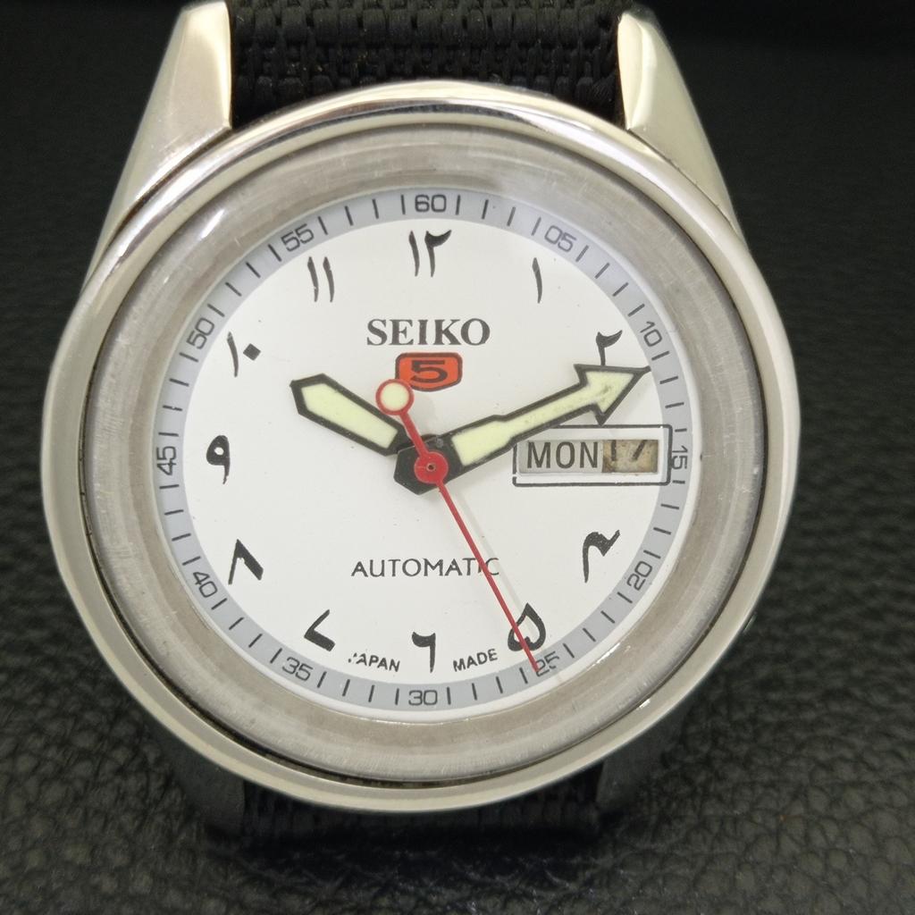 Seiko 5 AUTOMATIC VINTAGE 6106B JAPAN MENS ARABIC WHITE DIAL WATCH A702453-5 R124-a702453