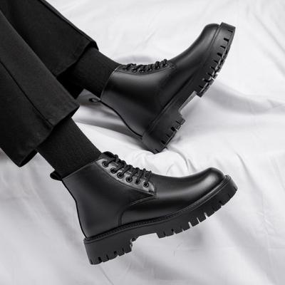 2025 Winter New Martin Boots Men's Thick-soled 6-hole British Style Trend Warm High-top Leather Boots Velvet Short Boots