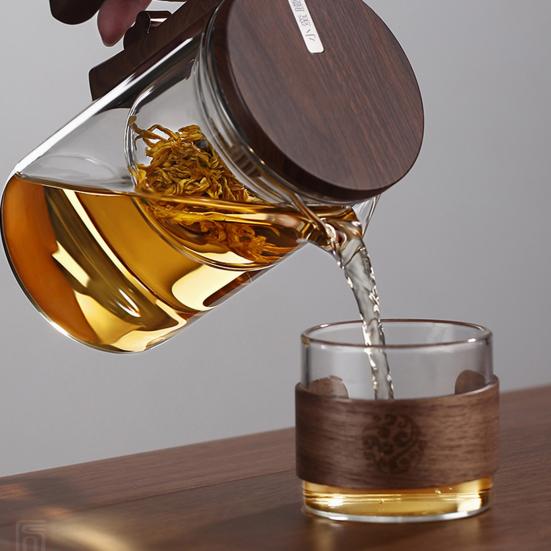520/720/900ml Glass Tea Pot with Infuser Wooden Handle Heat Resistant Drip-Free Spout Water Separation Teapot Easy