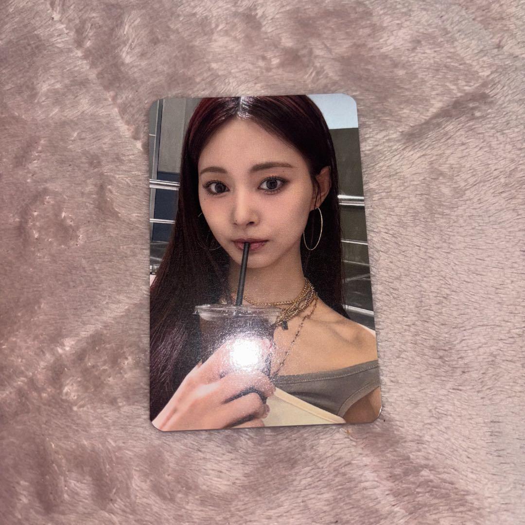 

[USED] TWICE THIS IS FOR SOUNDWAVE Digipack