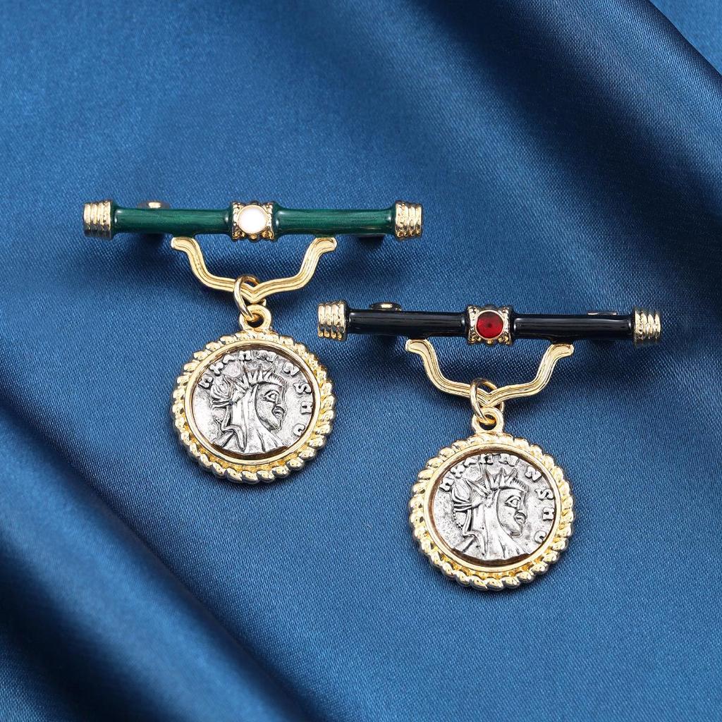 2024 Baroque Retro Brooch: Elegant French Pin for Men's and Women's Suits and Accessories