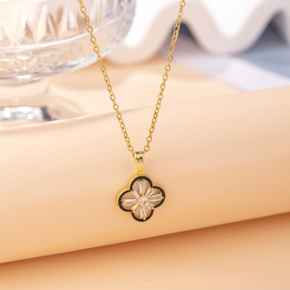 

Titanium Steel Light Luxury Pendant Necklace - Versatile Niche Clavicle and Sweater Chain Design