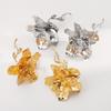 Women New Vintage Earrings Creative Metal Floral Earrings Leaf Design High Grade Elegant Fashion Ear Jewelry Accessories