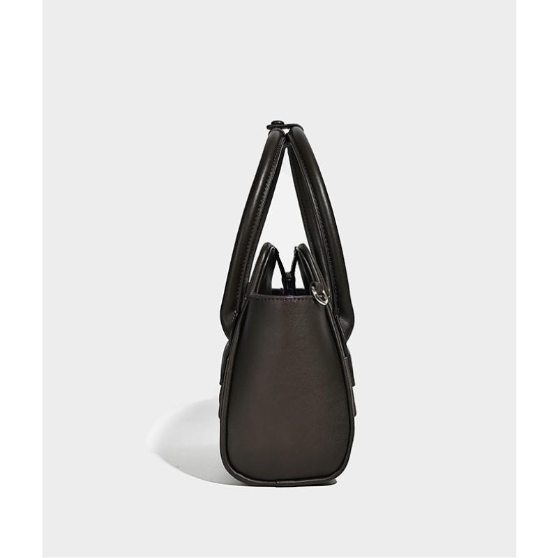 Women's Niche Design Wing Bag, New Women's Woven Hand-held Crossbody Bag, Personalized Commuting Fashion Shoulder Bag