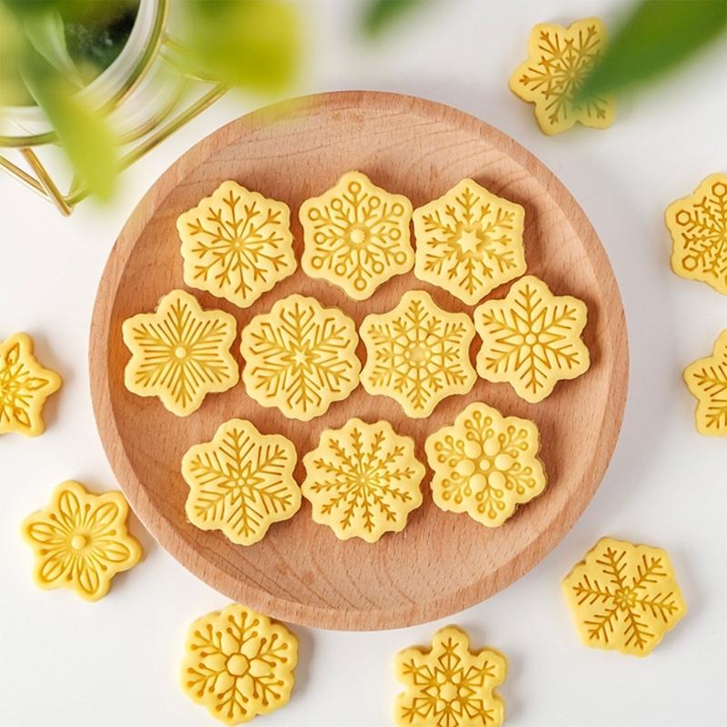 Christmas Snowflake Cookie Cutters Biscuit Mold Biscuit Fondant Cookie Stamps