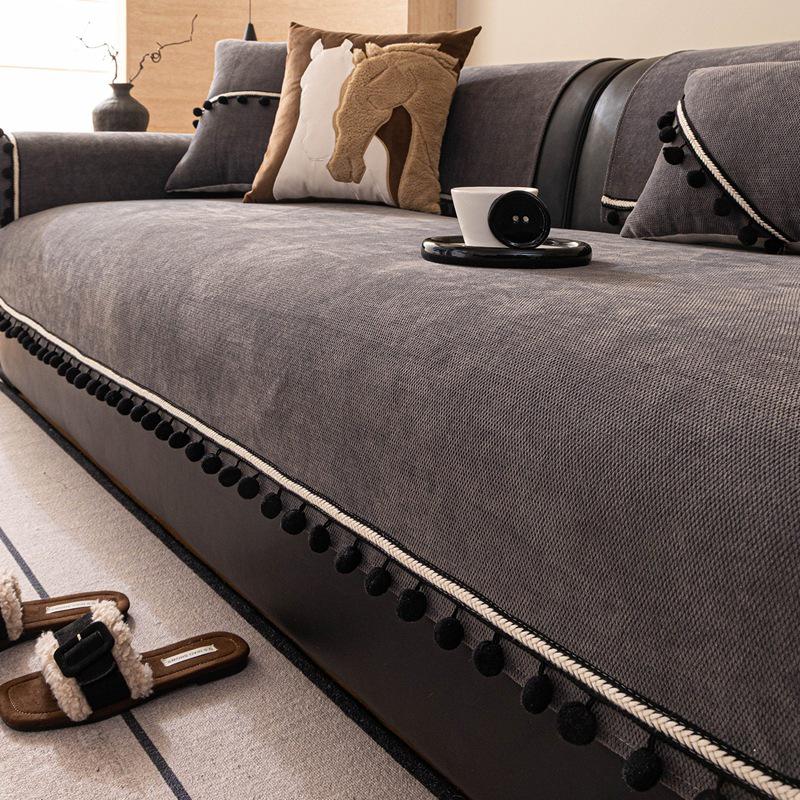 

Chenille All-Season Sofa Cushion 2026: High-End, Anti-Slip Leather & Cloth Cover 70x70cm