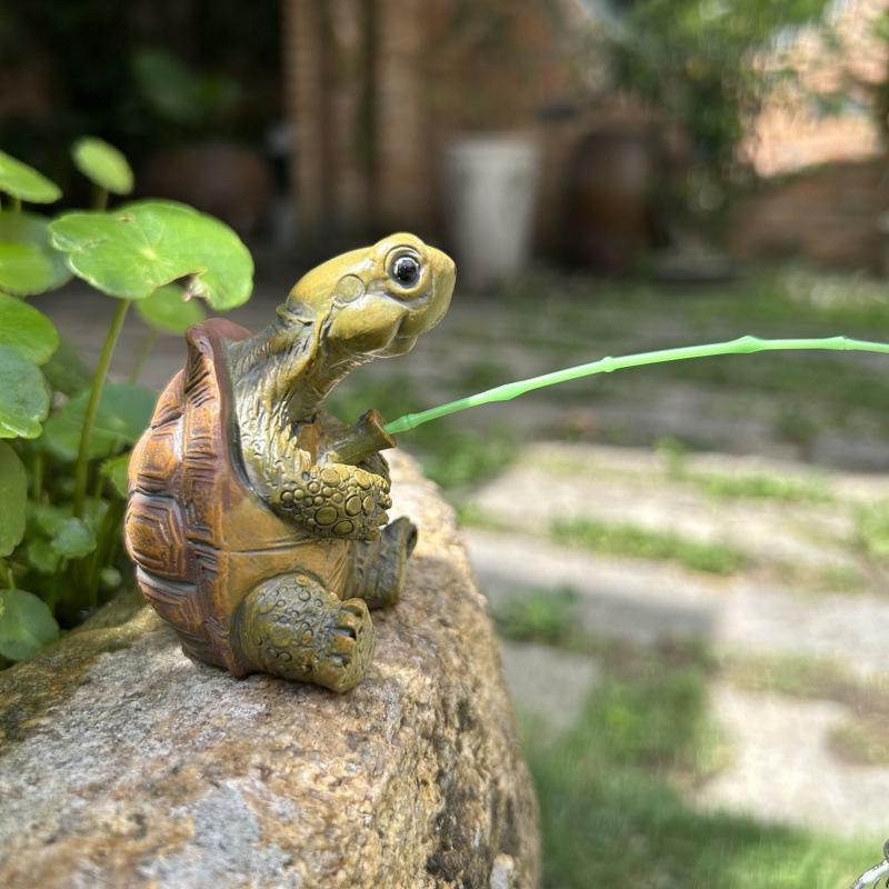 Chinese-Style Rockery Waterfall Aquarium and Fish Pond Decor