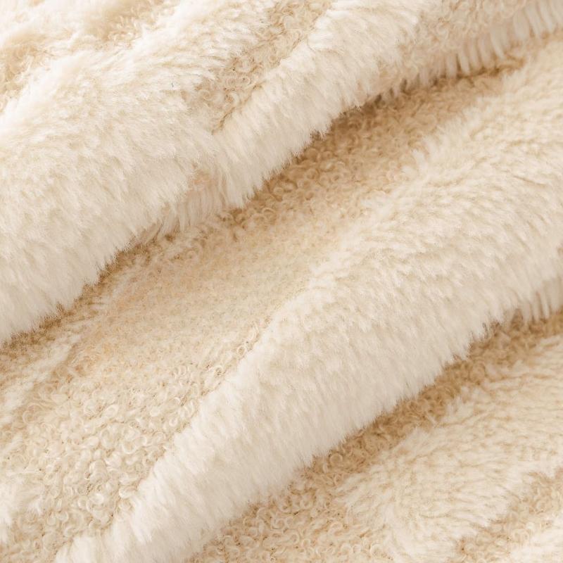 Alien Cream Style Sofa Cover Fabric High-end Feeling Fixed Non Slip Sofa Cushion Comfortable for Autumn and Winter Seasons