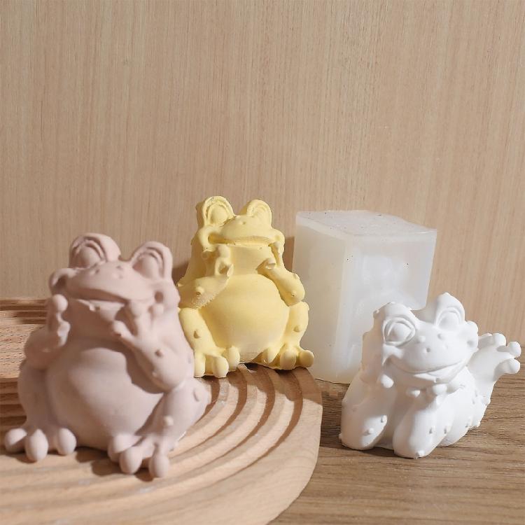 Flexible Frogs Shaped Silicone Mould With Detailed Texture Ideal For Handmade Candle Soaps Craft Easy Demolding