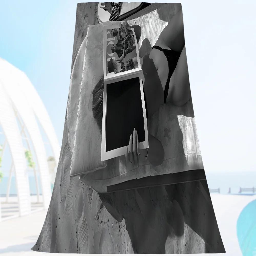 

Black And White Sexy Woman Beach Towel Cartoon Cute Summer Kids Large Bath Pool Beach Towel Microfiber Absorbent W30*H60(CM)