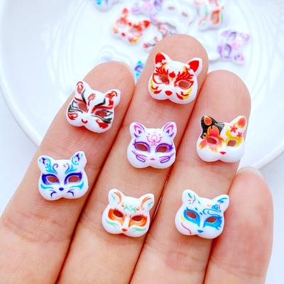 50 Stück Neu Süß 10mm Mini Niedlich Cartoon Maske Flache Rückseite Harz Cabochons Scrapbooking DIY Schmuck Basteln Dekoration Zubehör