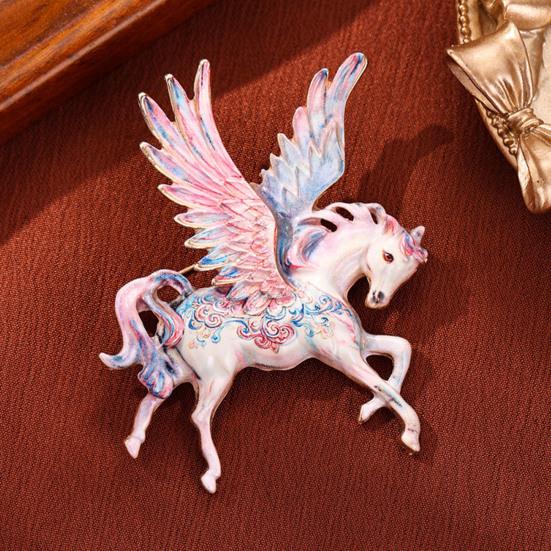 Flying Horse Brooch Zinc Alloy Enamel Horse Lapel Pin Sweater Cardigan Coat