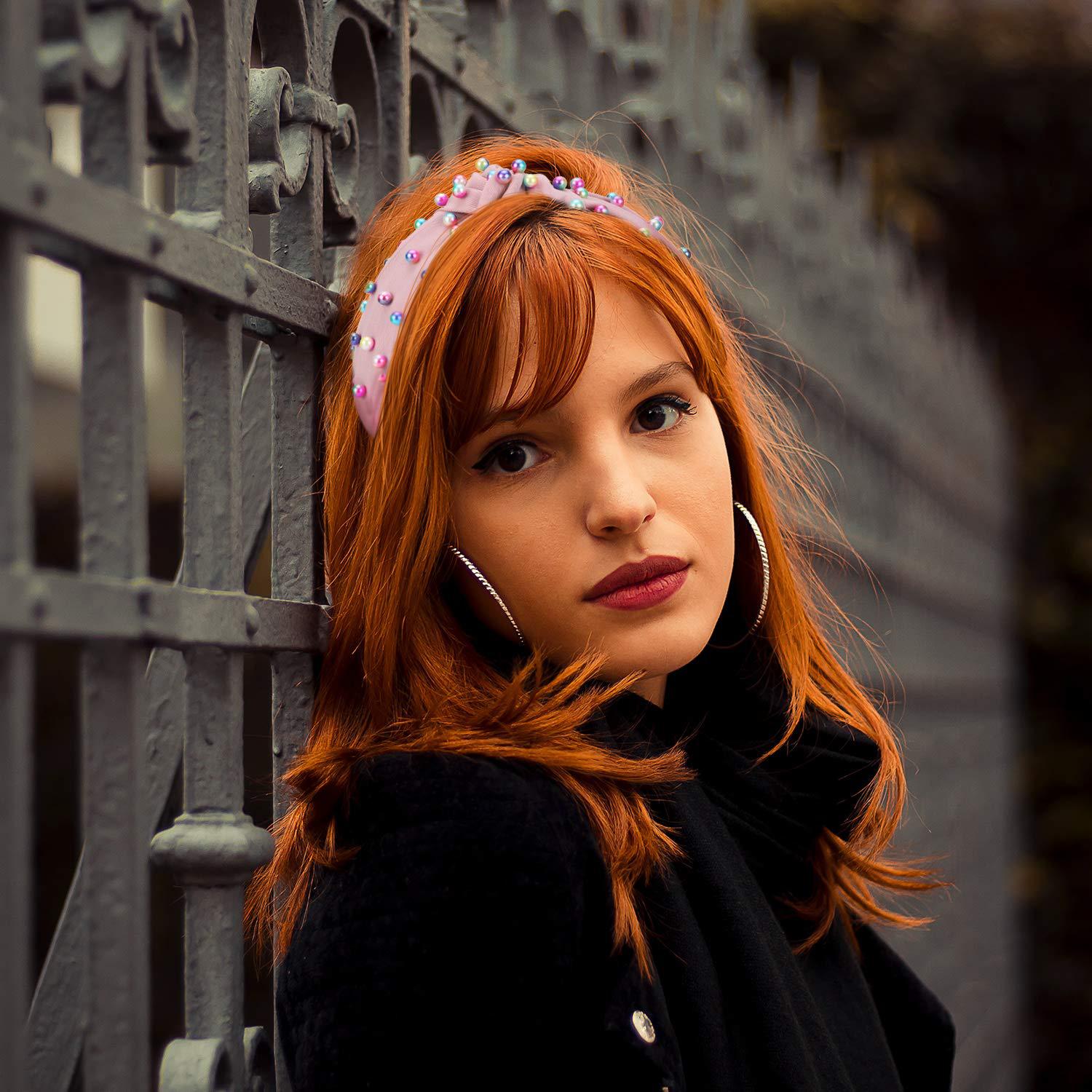 

Цветная жемчужная узловая давящая повязка на голову Модная уличная съемка Широкий край Девушка Тренд Повязка на голову розовый