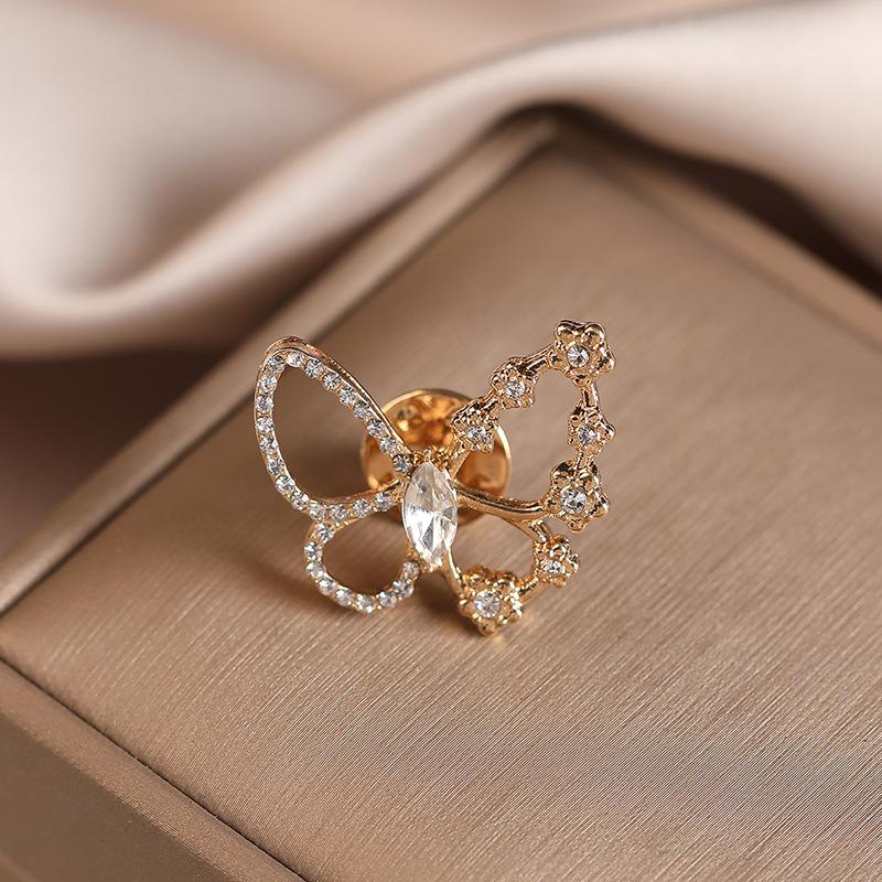 French Elegant Hollow Butterfly Brooch Collar Corsage Ladies Delicate Anti-light Buckle Pin
