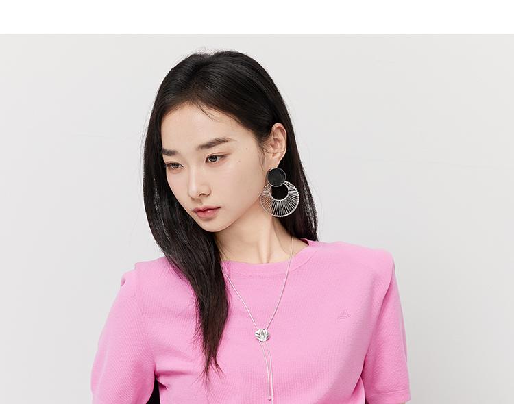 Ladies' Temperament Thin Round Neck Short-Sleeved Knitted Shirt