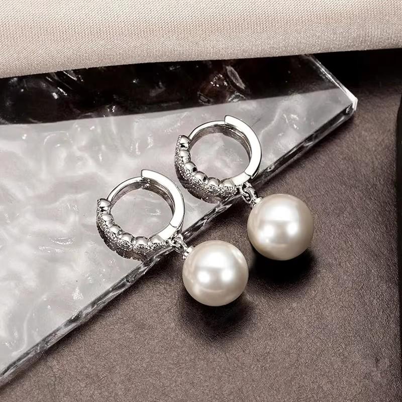 

Huitan Elegant Lady Pendant Earrings with Simulate Pearl Bright Zirconia Accessories for Wedding Ceremony Exquisite Zircon Gift