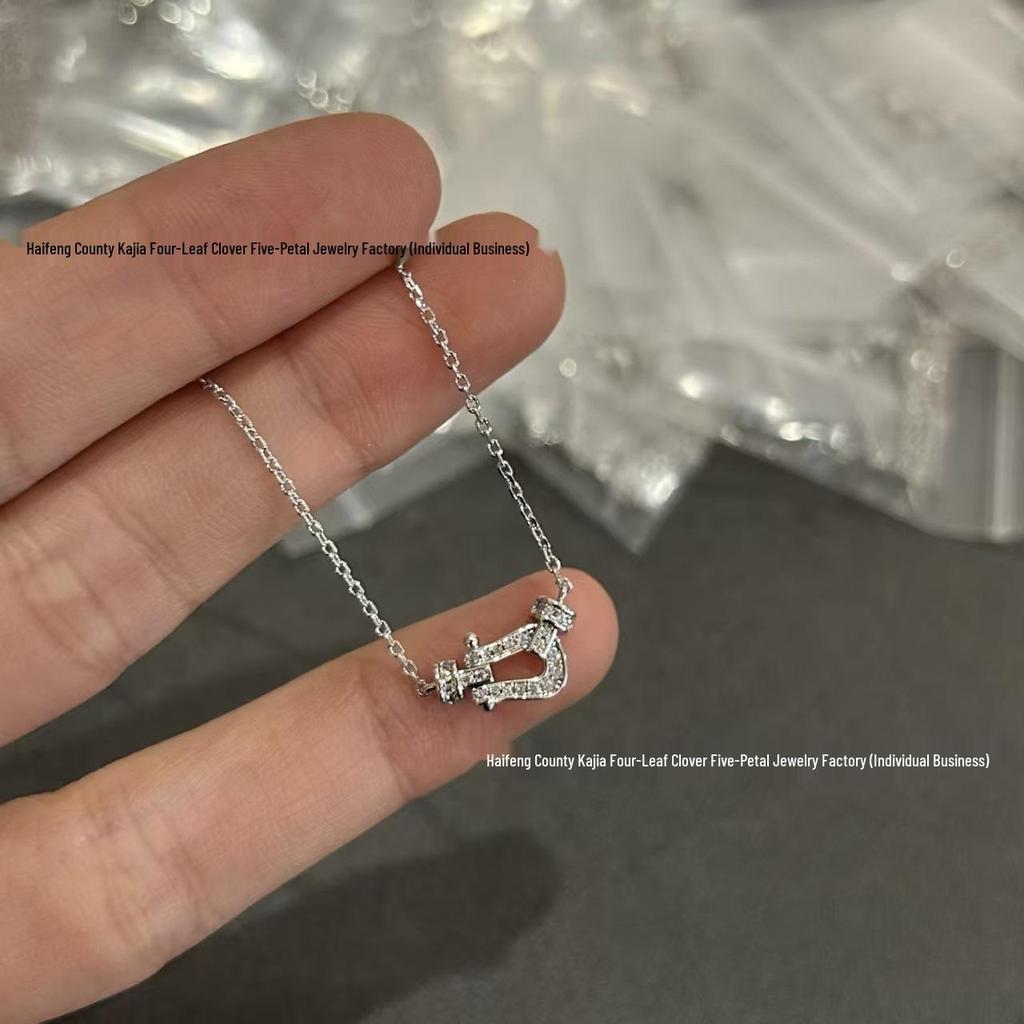 18K Rose Gold Horsebit Necklace with Diamond Inlay for Women