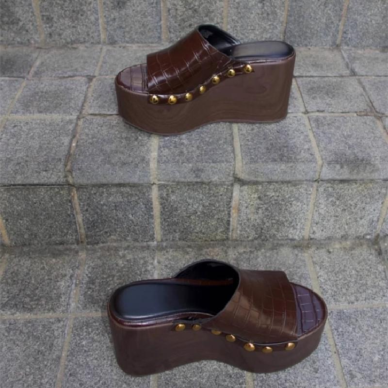 Fashion Wedges rivet Slippers for Women Platform Sandals Woman Summer Chunky Solid Color Round Head Woman Thick Sole Beach Shoes
