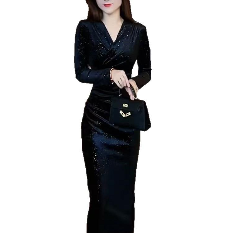 Retro V-neck Velvet Gypsy Dress for Women's Autumn and Winter New Temperament Waist and Thin Split Hip Wrap Long Skirt