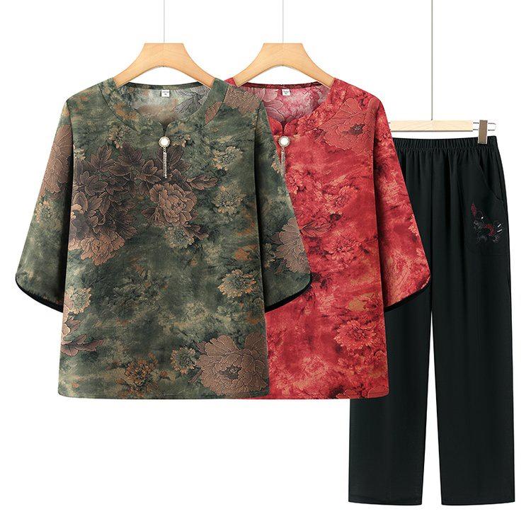 

Chic Summer Set: Loose, Short-Sleeved Two-Piece for Stylish Grandmas and Seniors 5XL зелёный