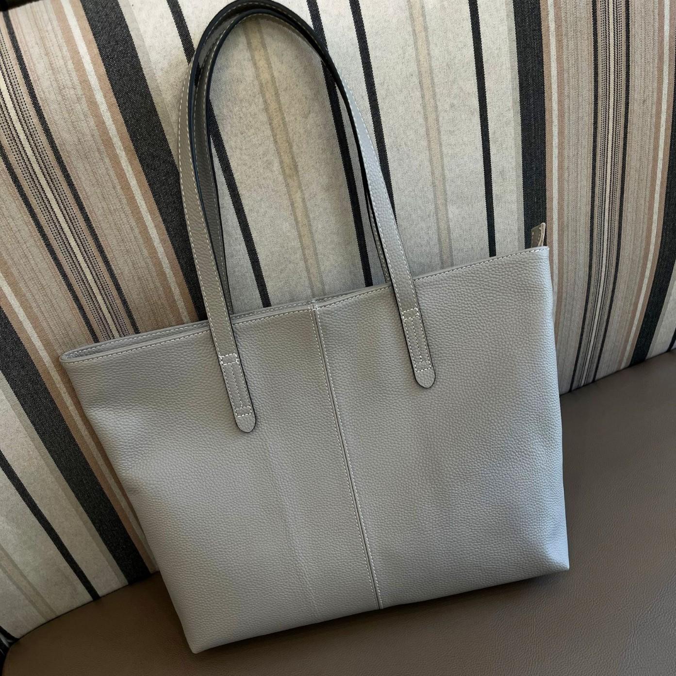 

Single Shoulder Women s Bag Large Capacity Armpit Bag Women s Fashion Bag світло-синій колір